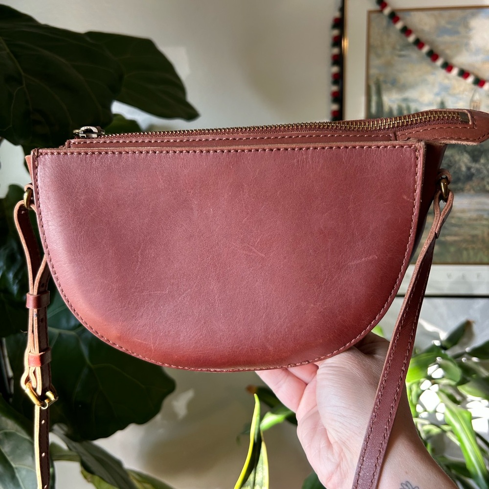 Madewell Tan Leather Juniper Half Moon Crossbody Crescent Bag